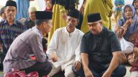 Bupati Kukar Silaturahmi dan Berikan Bantuan di Mangkurawang