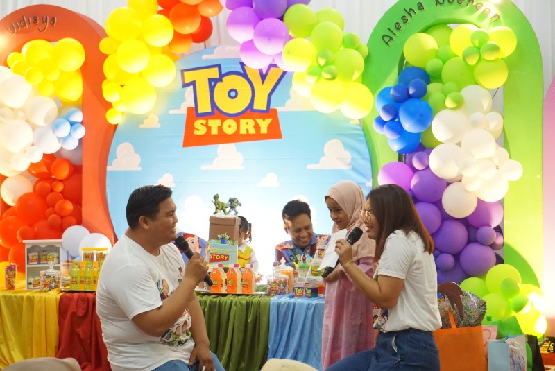 Keluarga Bupati Kukar Rayakan Ulang Tahun Cucunya dengan Meriah