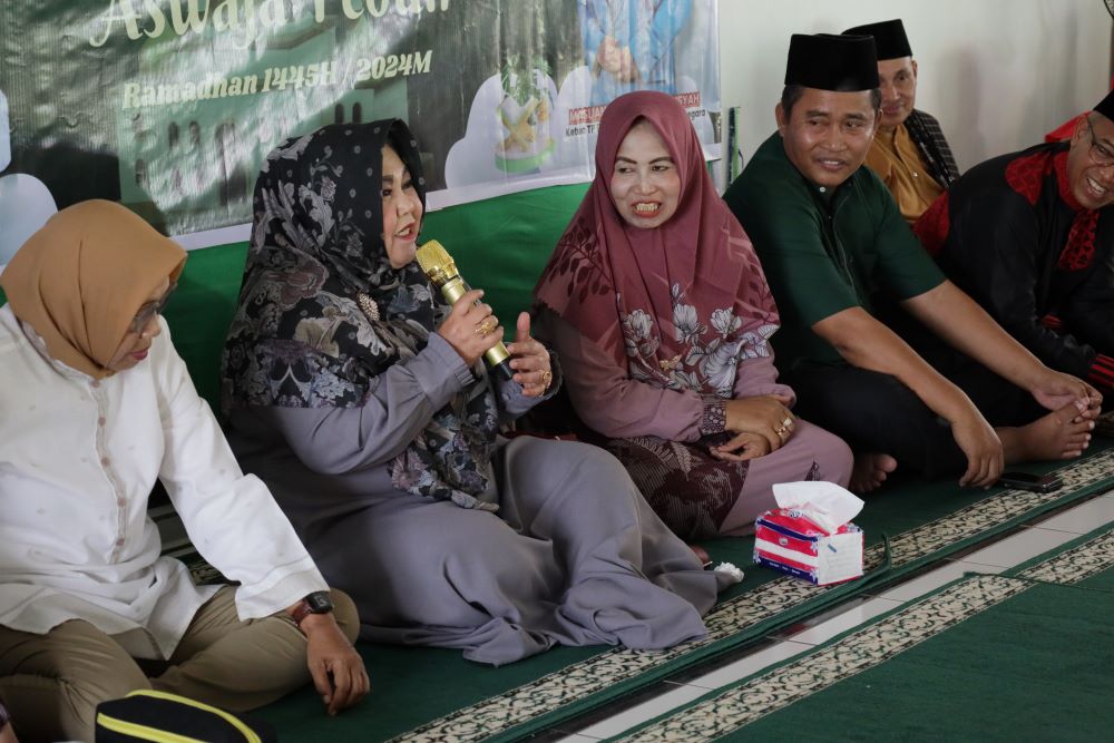 Aswaja Kukar Sambangi Kelurahan Bukit Biru dalam Kegiatan Pengajian Rutin