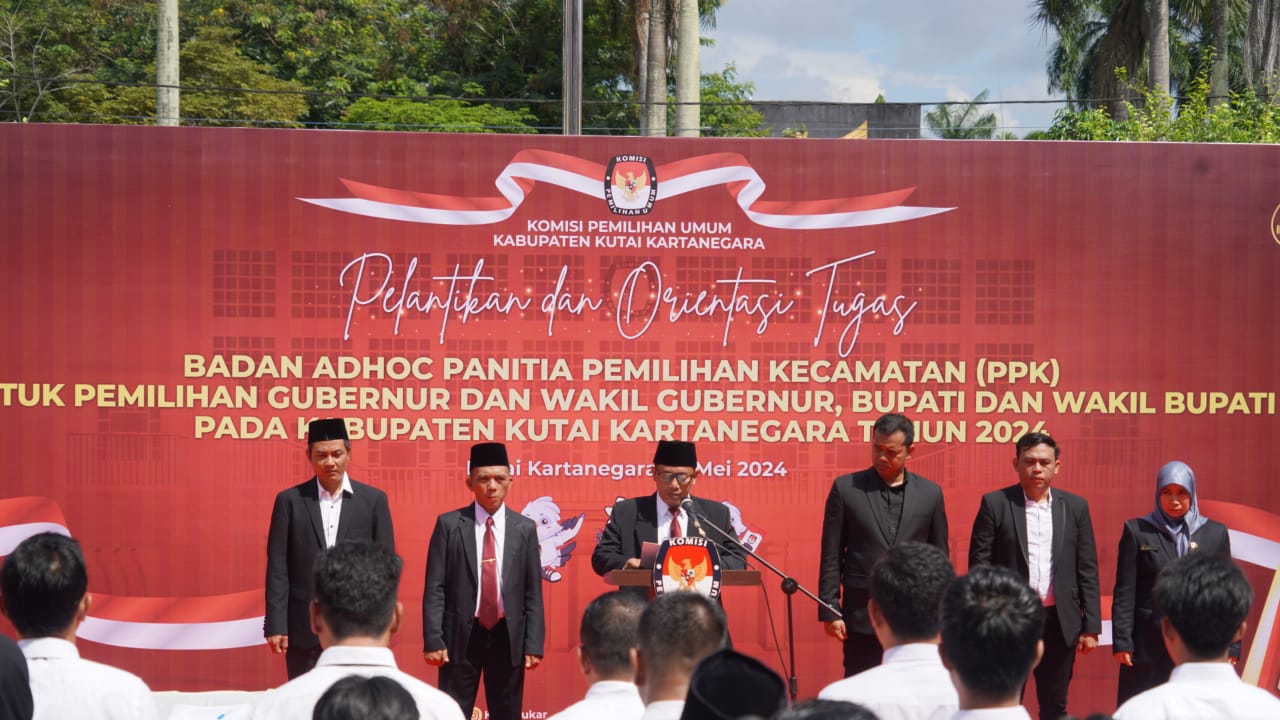 Rudi Gunawan Resmi Lantik 100 PPK di Kutai Kartanegar