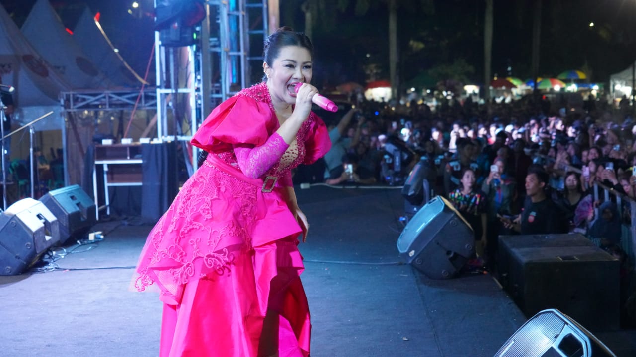 Penampilan Grup Musik Bagindas dan Fitri Carlina Meriahkan Peluncuran Tahapan Pilbup Kukar 2024