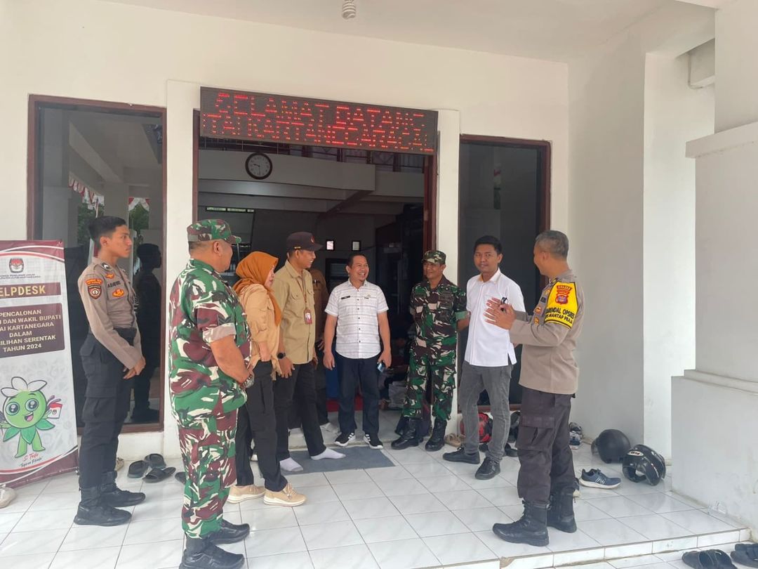 Sortir dan Pelipatan Surat Suara di Kukar Tidak Ada Kendala (Instagram/@ polsektenggarongseberang)